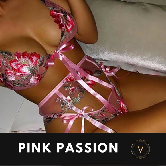 Sexy Pink Lingerie Set - Picture 1 of 2